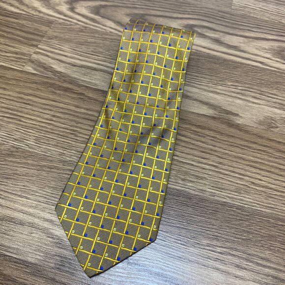 Geoffrey Beene Tie Yellow Mens 100% Silk Stain Resistant - Picture 1 of 6